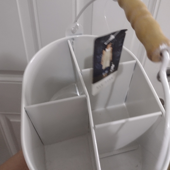 🤍 RAE DUNN "CLEAN" FARMHOUSE STYLE METAL CLEANING CADDY WITH WOOD HANDLE bundle - Picture 4 of 8